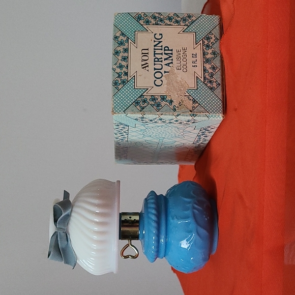 AVON Courting Lamp Decanter! Men's Elusive Cologne Full Bottle!! - Picture 1 of 13